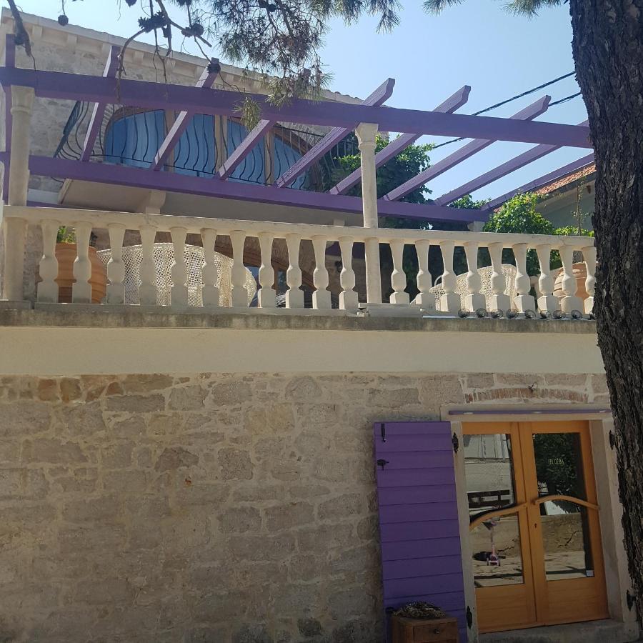 Jardin Kapetanova Kuca Apartamento Veli Iž Exterior foto