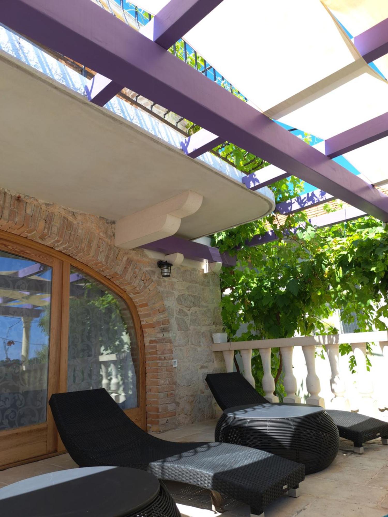 Jardin Kapetanova Kuca Apartamento Veli Iž Exterior foto